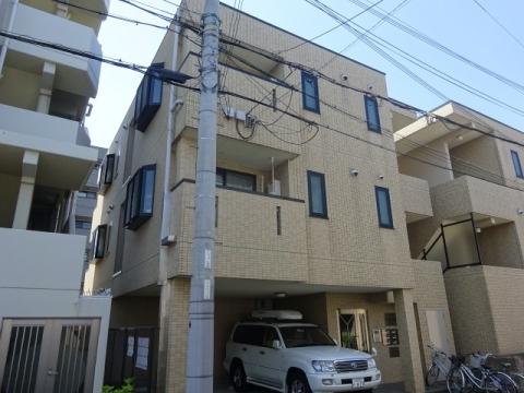 ファミーユ西館