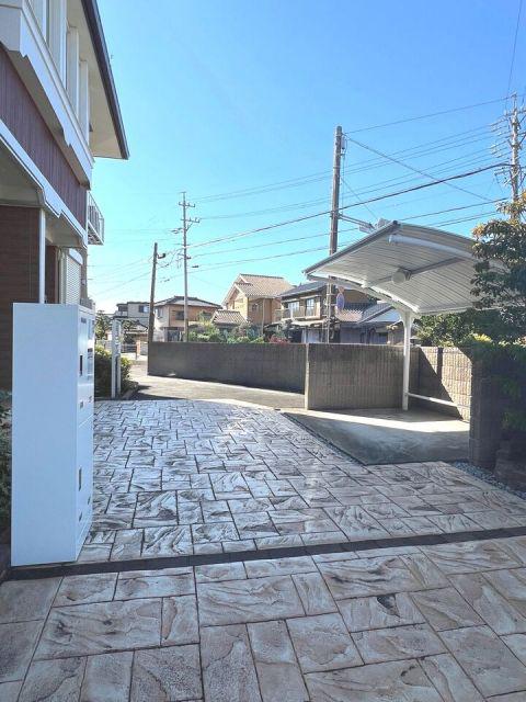 エム・トモコ