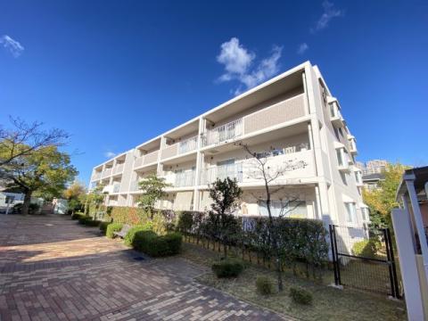 フレール宝塚御殿山 8号棟