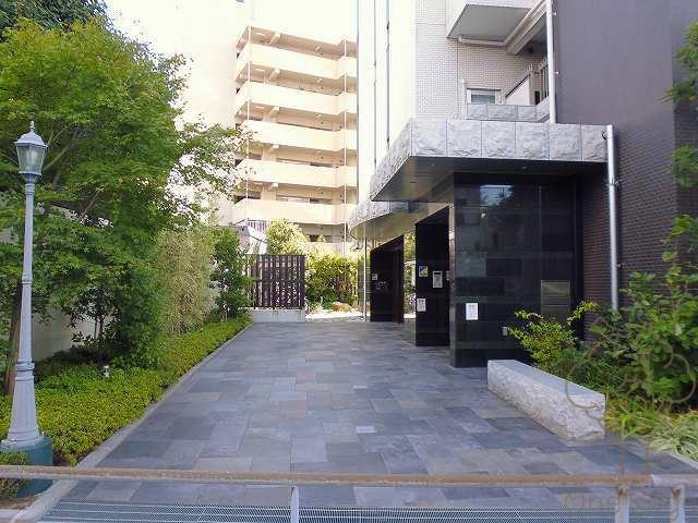 ノース VILLAG BIRTH PLACE 本館