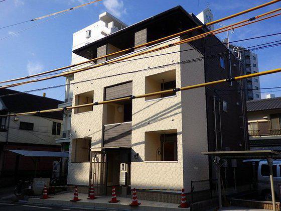 LA MAISON 和