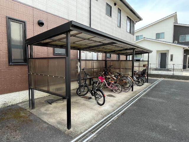 ロンクー A棟