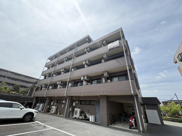 ロイヤルウイング