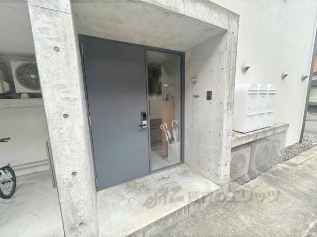地下鉄東西線 二条駅 徒歩8分 3階建 築12年