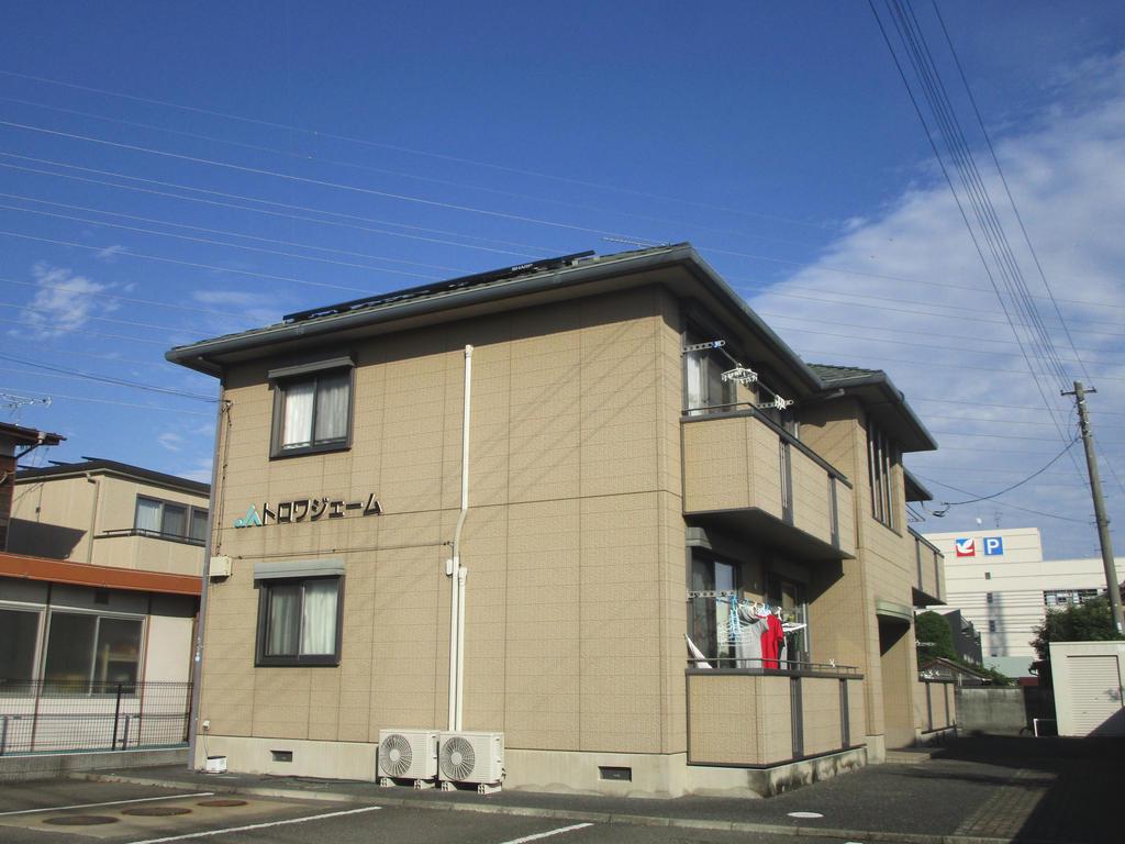 トロワジェーム