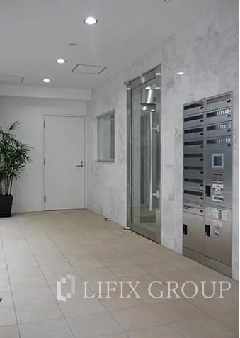 LUXE YOTSUYA
