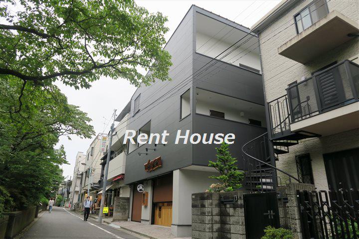 HATSUDAI FLAT