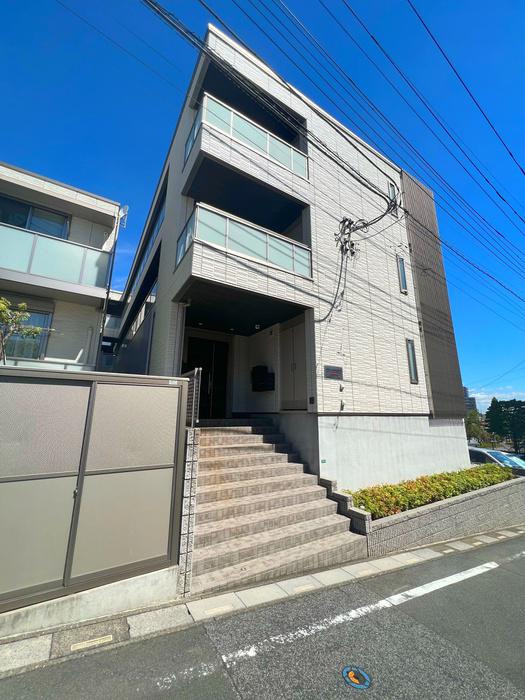 アレアデマン II