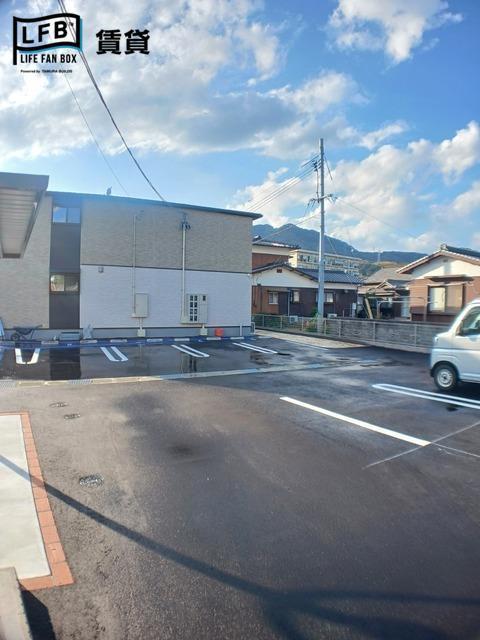 アヴィニール新町東