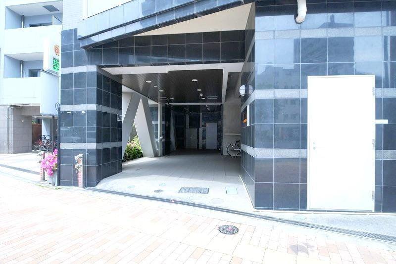 TRADIS NIPPORI S