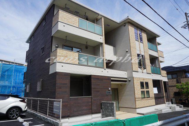 神奈川県横浜市保土ケ谷区 3階建 築8年