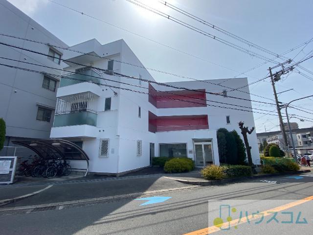 ステューディオ12