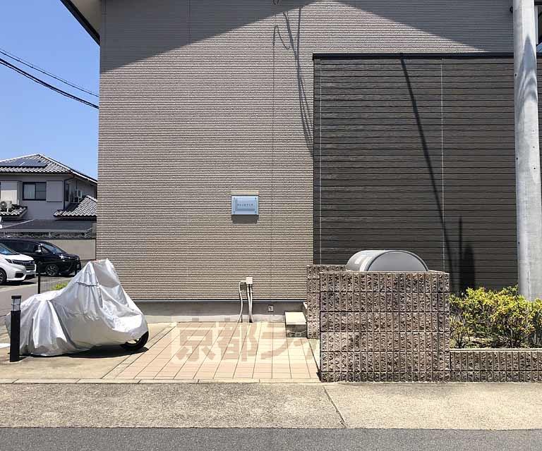 レオパレスクレールアミラ