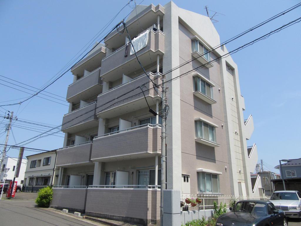 ロイヤルヒルズ泉崎II