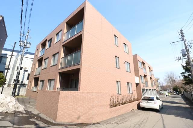 K´S COURT