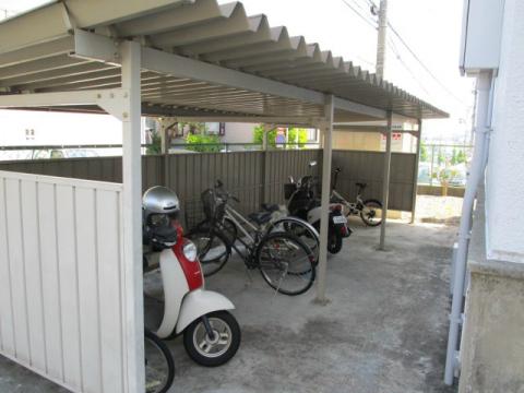 サンハイツ四ツ池A
