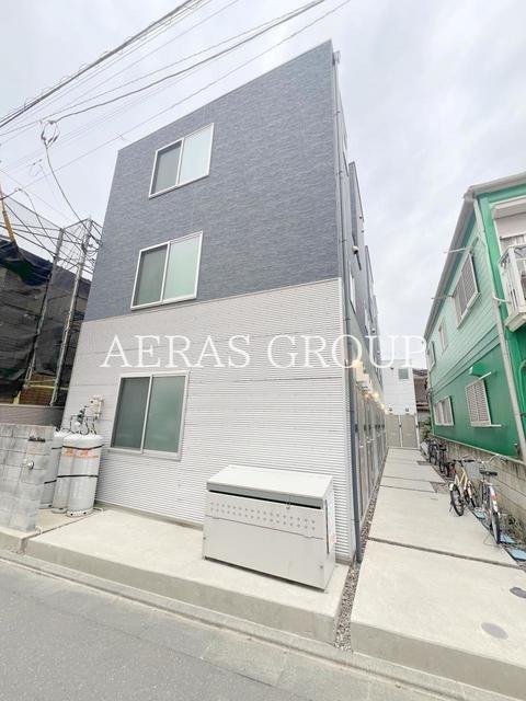 ALLEY HOUSE