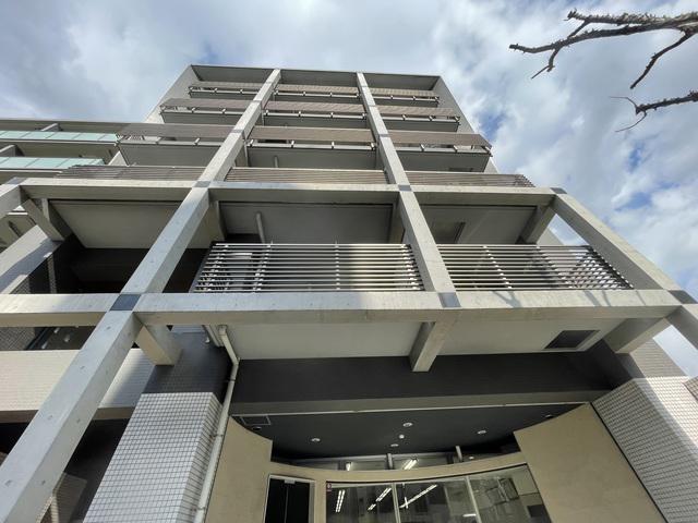 HS FLATS