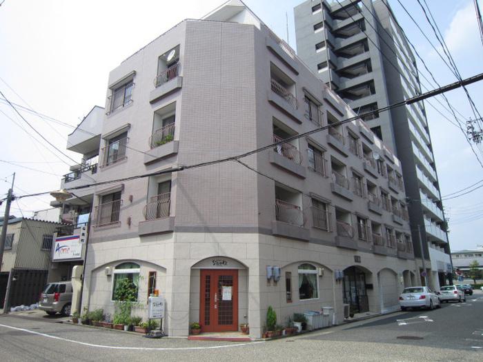 ファミール山本