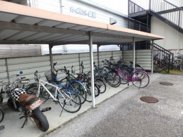 KANADA B棟