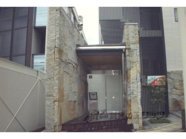 I .HOUSE01
