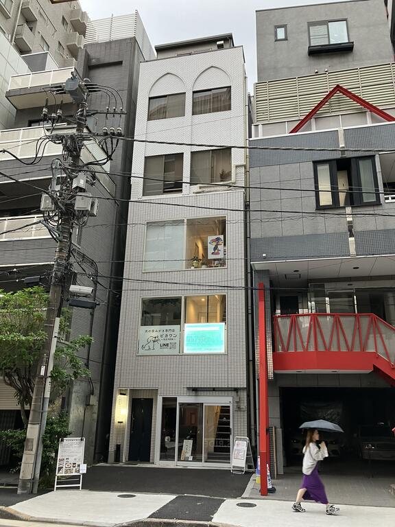 YREビル