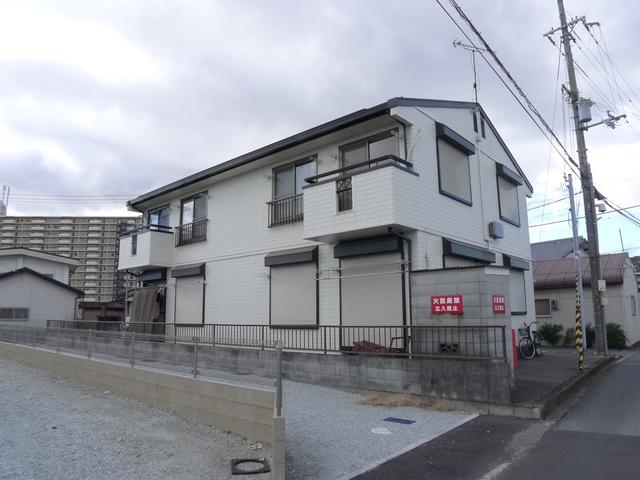 トヴァリーチ