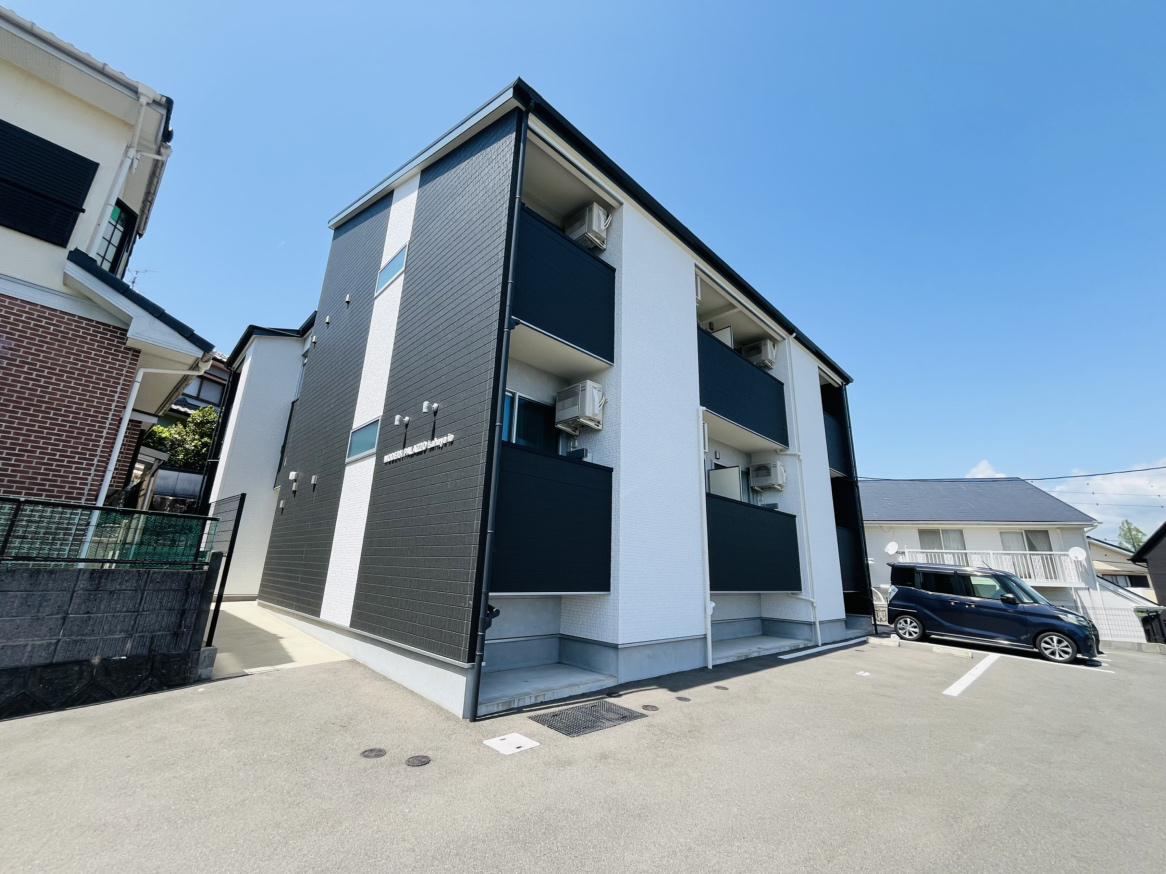 MODERN PALAZZO ISAHAYA IO