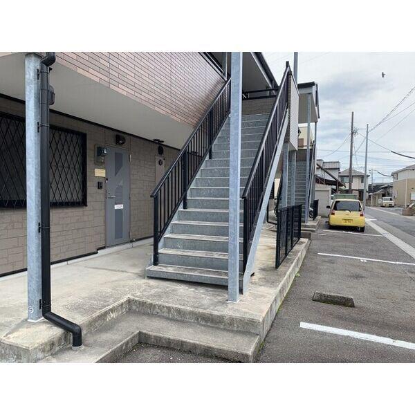 サニーコート川添