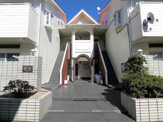 レオパレス松田