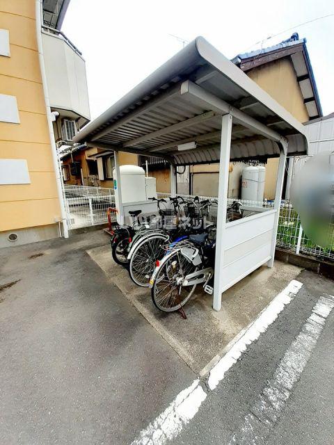 ライフイン・ビー・サークル