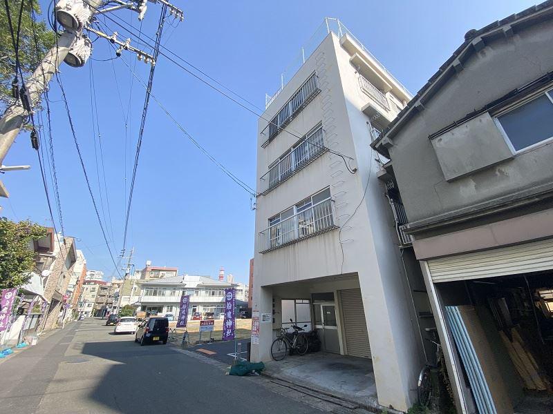 石塚ビル