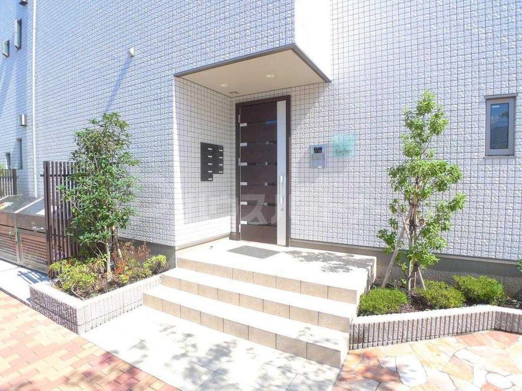 ラシーネ扇アイリス