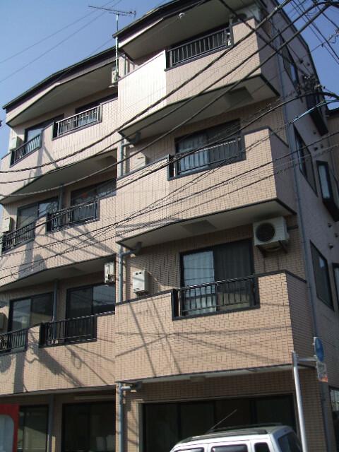 パレスアドーン