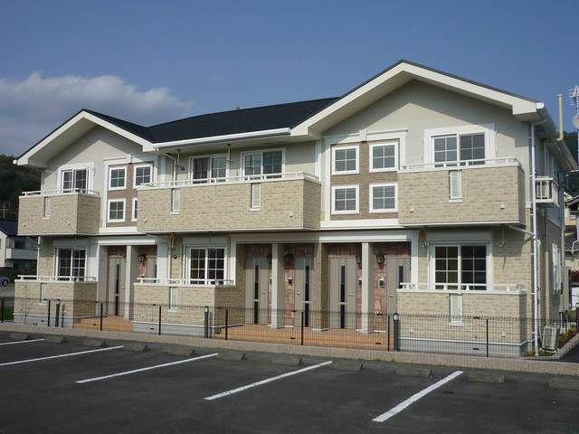 MOMO HOUSE