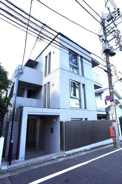 HOUSE3040