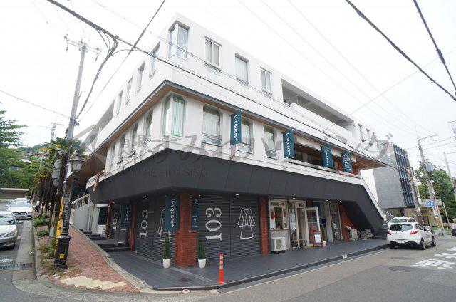 ユースクエアプラス雲雀丘花屋敷