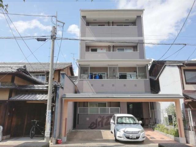 グランフィオーレウエダ