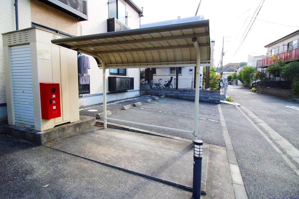レオパレスラピスA