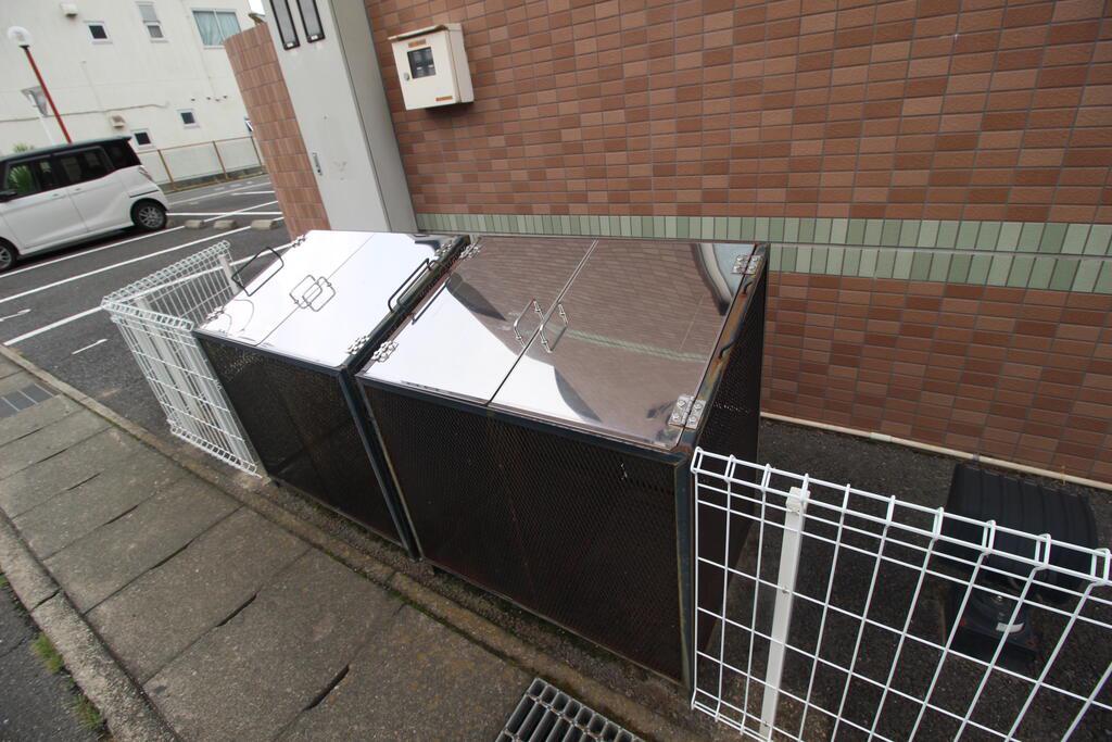 サンライフ ケンズ ヴィラ(1LDK/2階)の外観写真