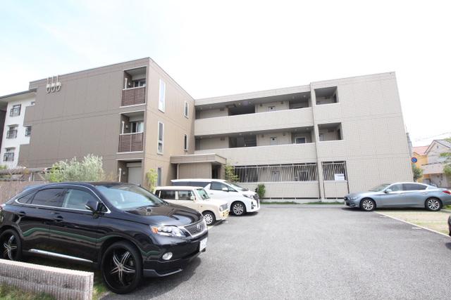 RANA COURT