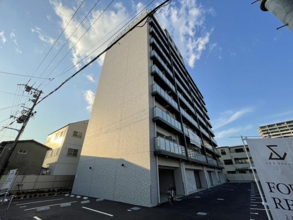 AND TERRACE 文の里