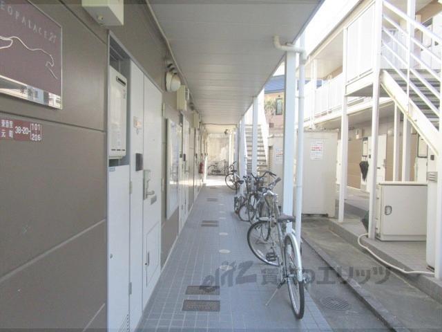 レオパレス東香里