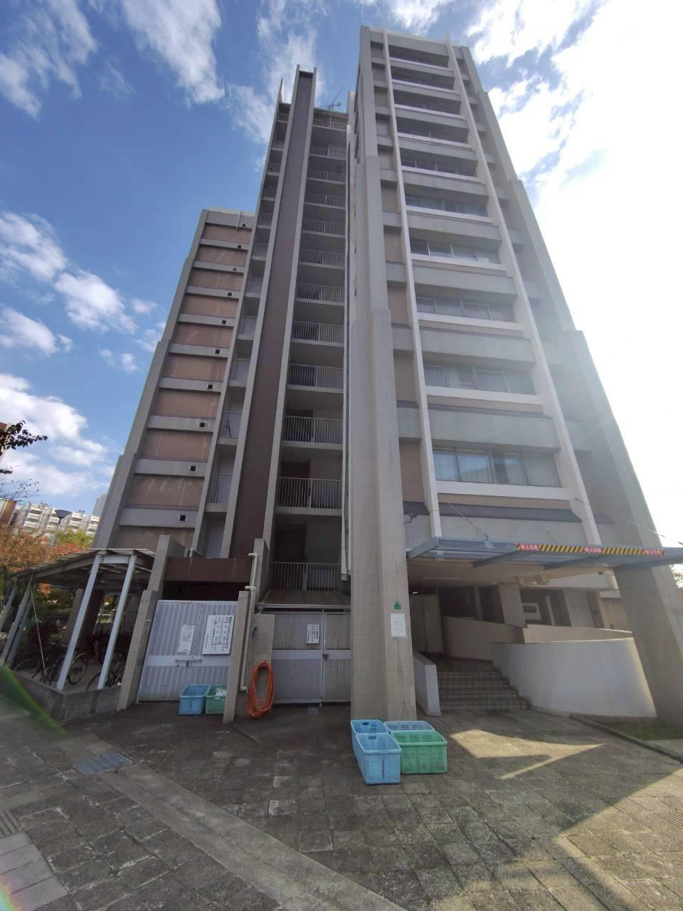 住吉団地10号棟