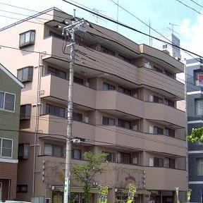 アルファパレス