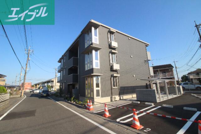 トリシア田中