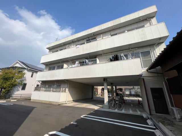 ニューメゾン石川