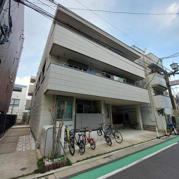 アドーニス