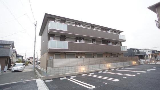 ディーシャンブル八田 A