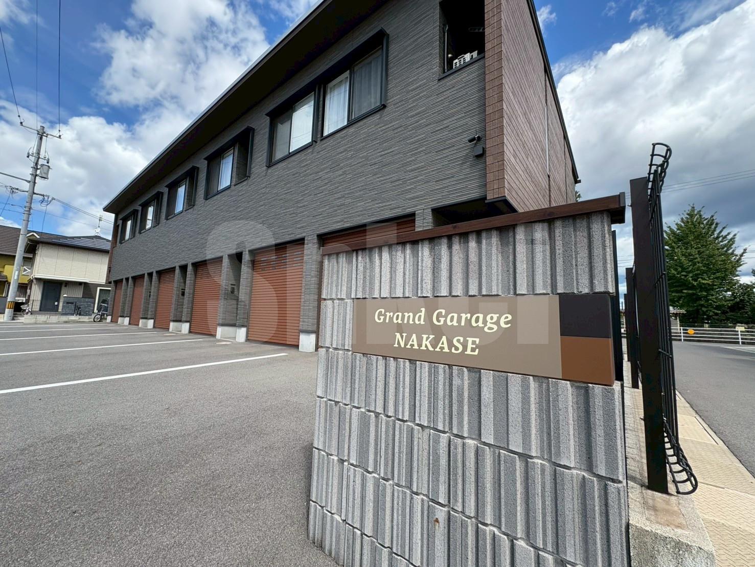 GRANDGARAGENAKASE